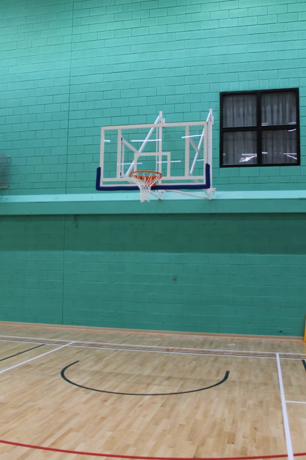 Wall mounted matchplay basketball goal