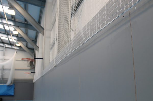 Detail of wall protection netting